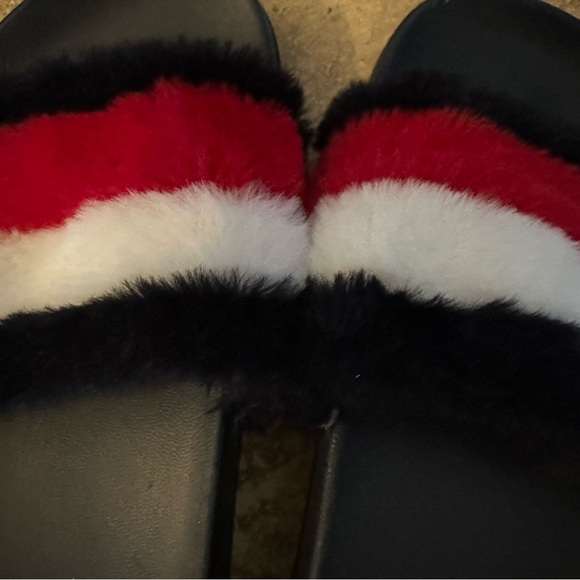 Size 6 Woman’s Tommy Hilfiger Sandals - Picture 5 of 7